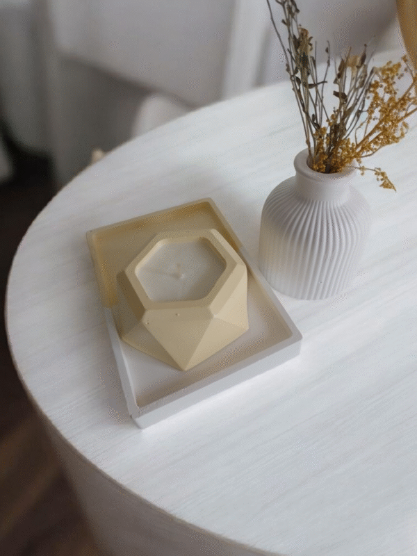 cuenco hexagonal con vela aromática